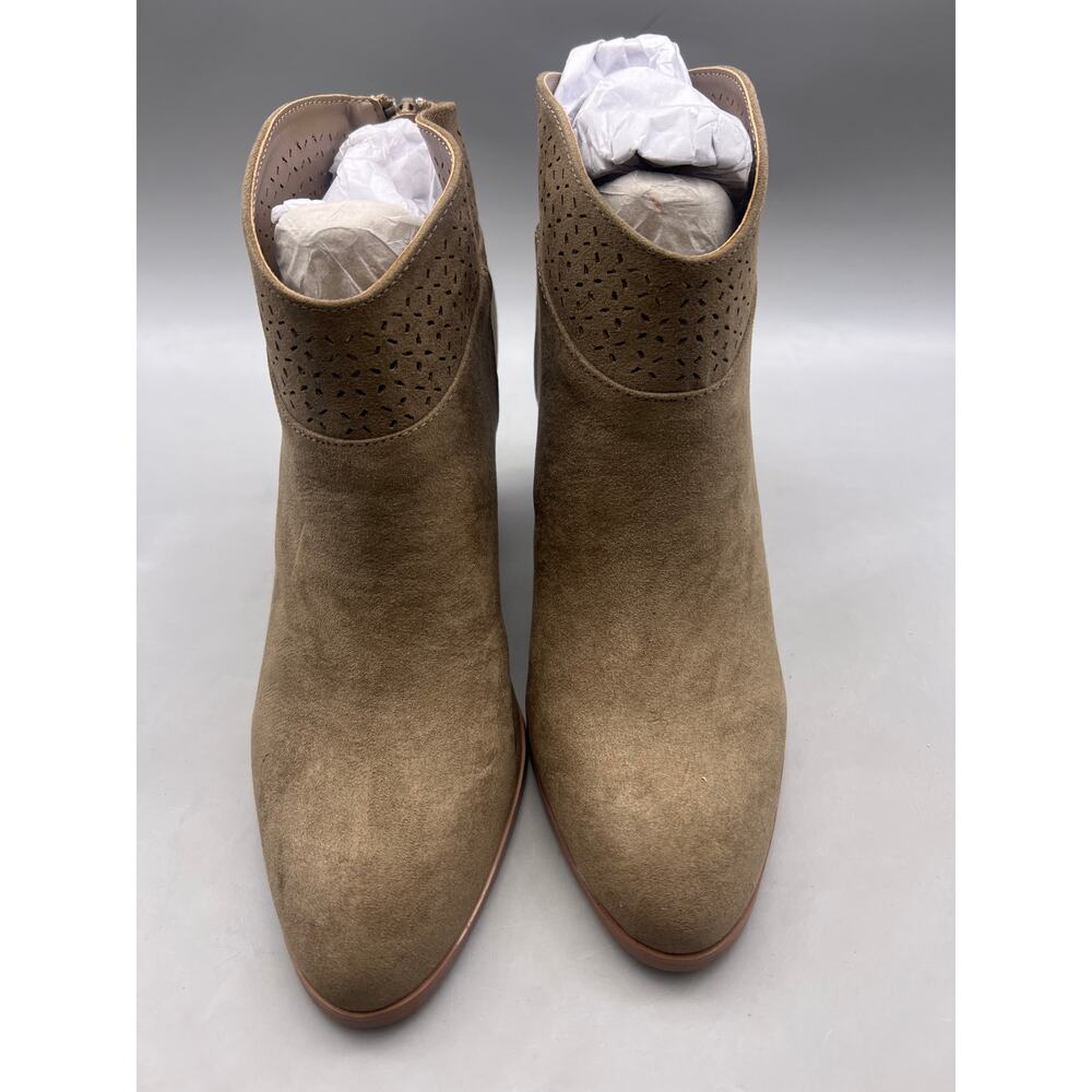 Violet & Red Jackson Laser Cut Booties Taupe Size 6 NWOB - Picture 4 of 8